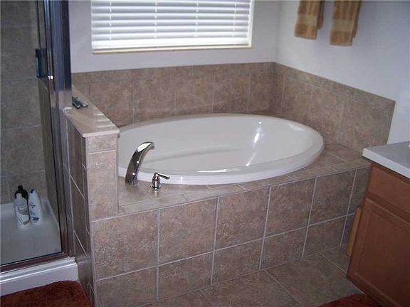 5th image of 608 Marion Hill Ln