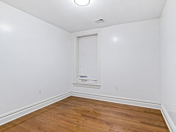 4th image of 871 Park Pl #F