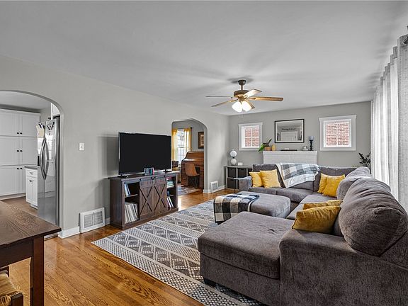 5th image of 727 Brinker Ave