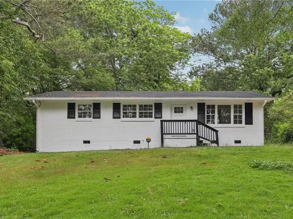 2765 Ocean Valley Dr, Atlanta, GA 30349