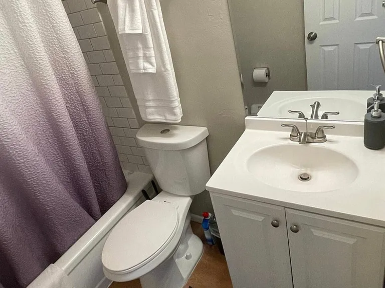 1179 Cree Dr #1 — Photo 11
