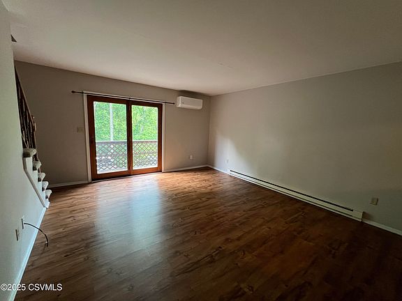 4th image of 414 N 4th St