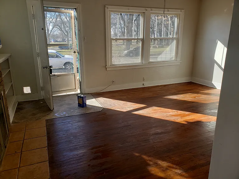 713 Grant St — Photo 4