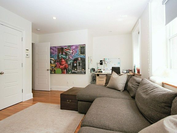 5th image of 460 Bergen St APT 2