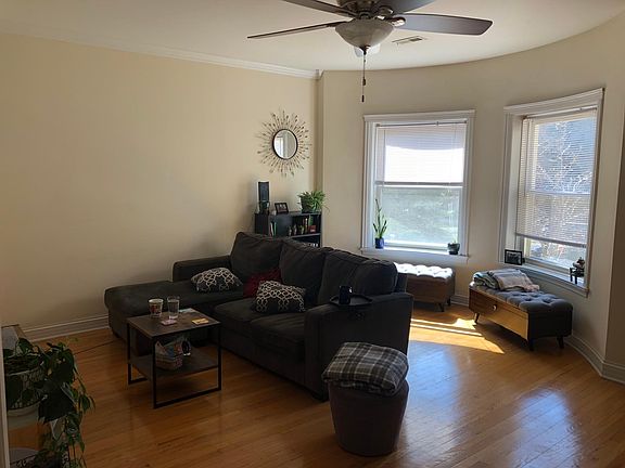 3rd image of 5841 N Kenmore Ave #1S
