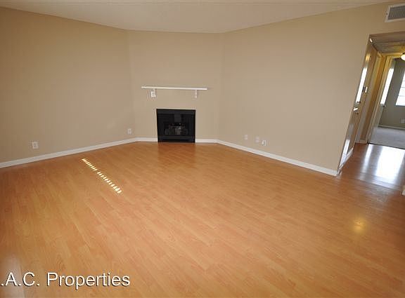 5th image of 11225 Huston St APT 307