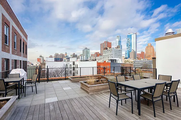 Sold by Corcoran | media 25