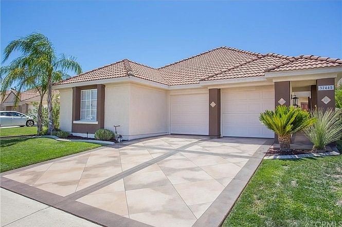 1st image of 37445 Cole Creek Ct
