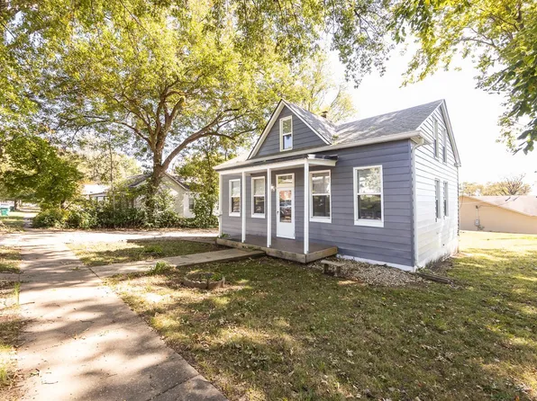 424 W Main St, Lebanon, IL 62254