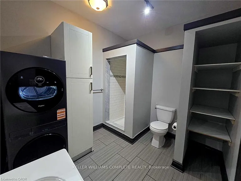 473 King St W #B — Photo 15