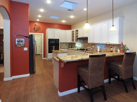 4th image of 1055 W Ironwood Valley Dr
