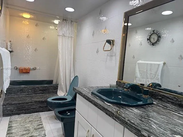 5401 Collins Ave #931 — Photo 30