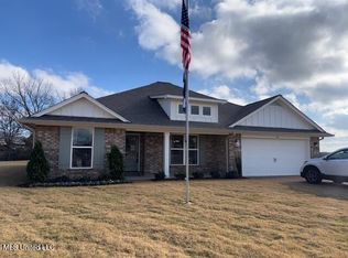 109 Red Bird Cv, Senatobia, MS 38668