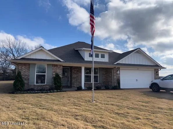 109 Red Bird Cv, Senatobia, MS 38668