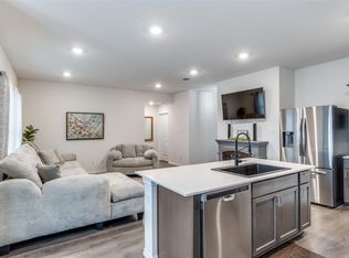 819 Twin Edge Dr, Royse City, TX 75189