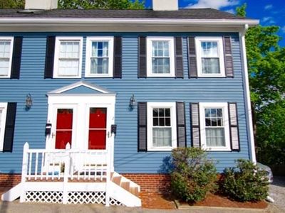 2 Rowell Ct, Amesbury, MA, 01913