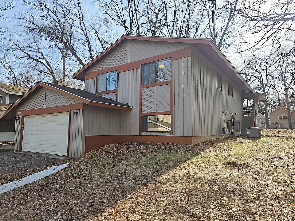 1st image of 10810 Linwood Forest Dr