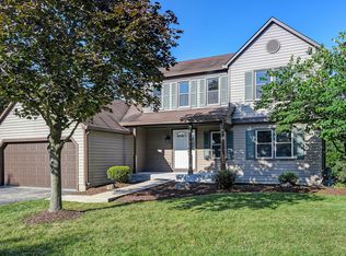 7 Tangly Ct, Bolingbrook, IL 60440
