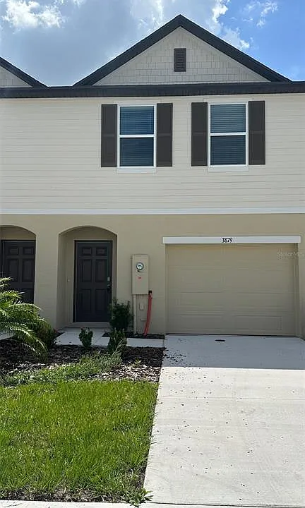 3879 Academia Ave