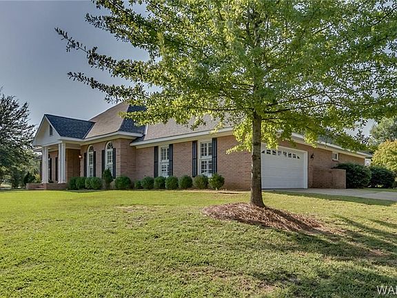 2nd image of 3011 Saratoga Ln