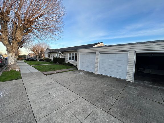 3rd image of 1017 Clark Ave