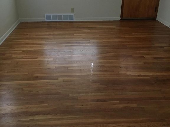 2nd image of 1536 Front St