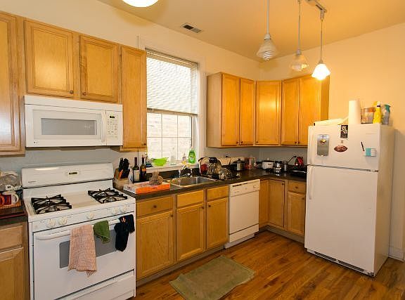 2nd image of 3833 N Paulina St APT 01