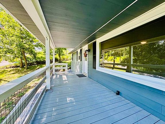 2nd image of 1124 Hixon Ave