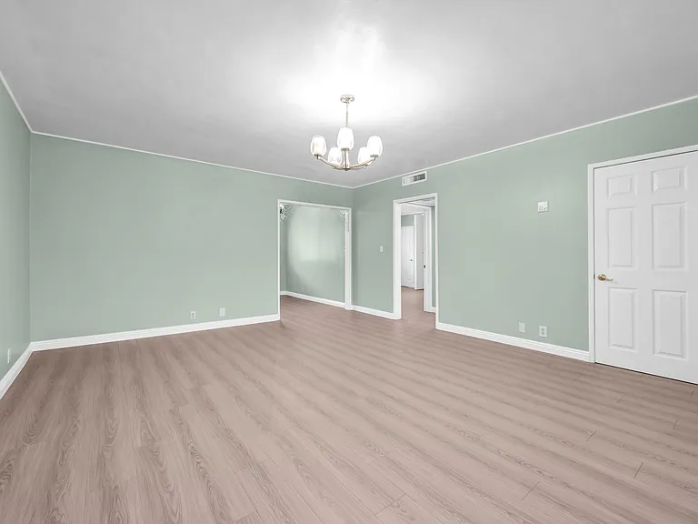 315 N Louise St #307 — Photo 11