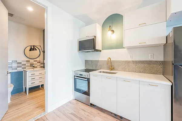 Rented by Voro, LLC | media 6