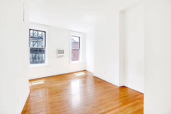 Rented by Cooper & Cooper Real Estate | media 22