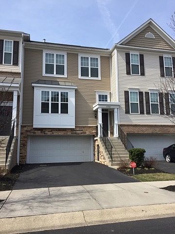 1st image of 2745 Acarie Dr