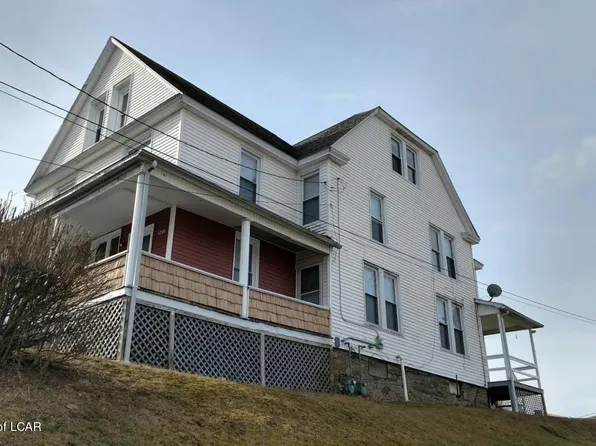 1226 S Market St, Nanticoke, PA 18634