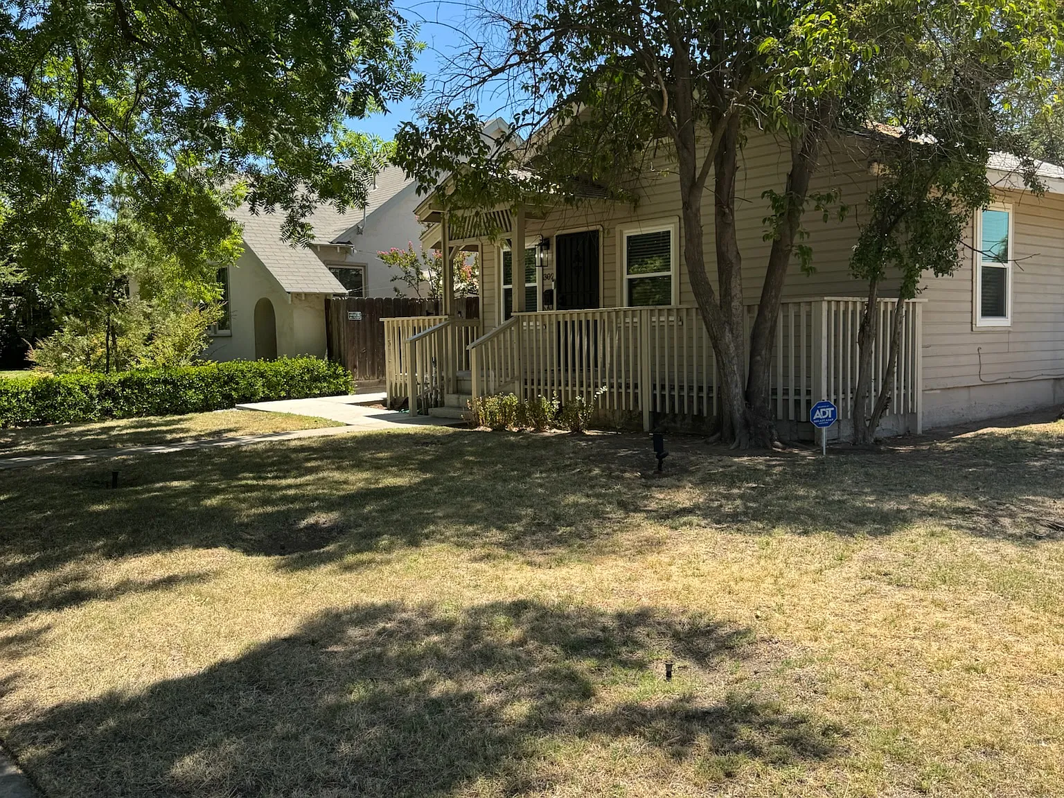 3 bed, 1110 sqft, $2,000 — Photo 2