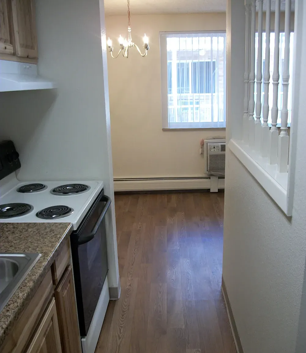 Falcon Apartments — Photo 3