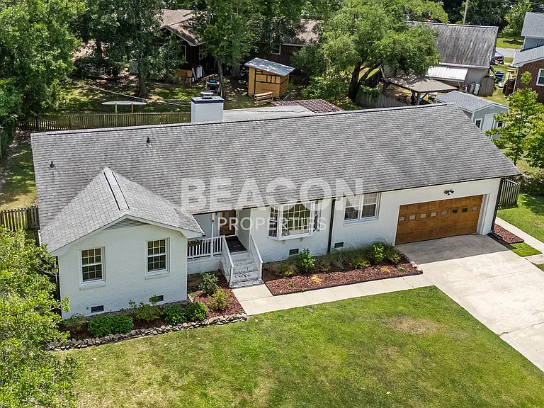 406 W Blackbeard Rd — Photo 17