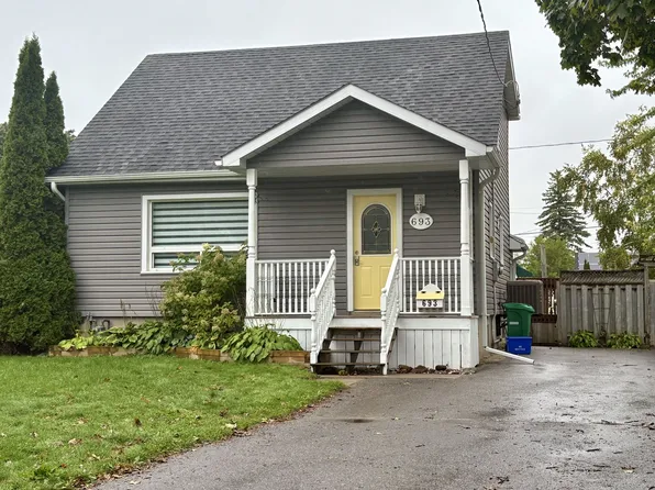 693 Hawley St #Basement, Peterborough, ON K9J 4C7