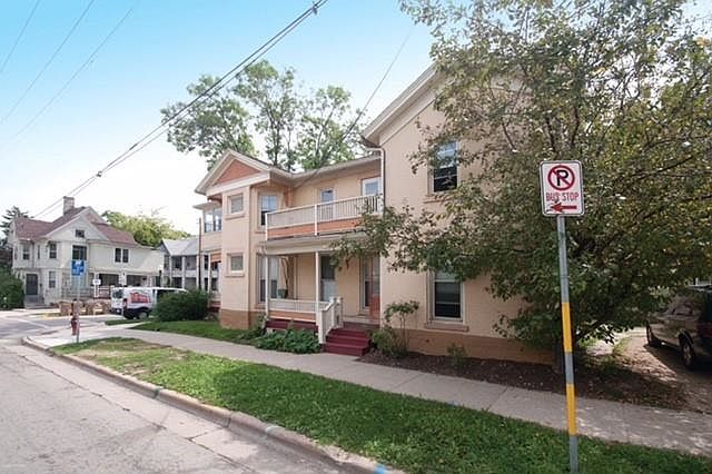 2nd image of 222 N Pinckney St