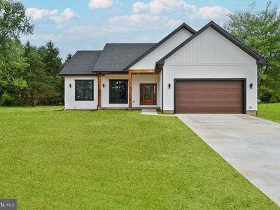 4054 Apple Harvest Dr, Hedgesville, WV 25427