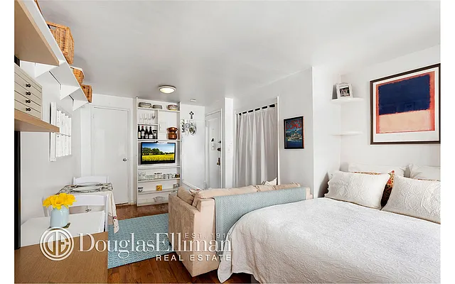 Sold by Douglas Elliman | media 2