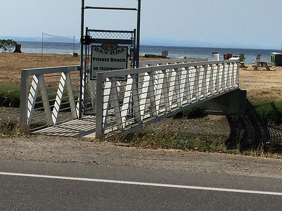 Beach access gate