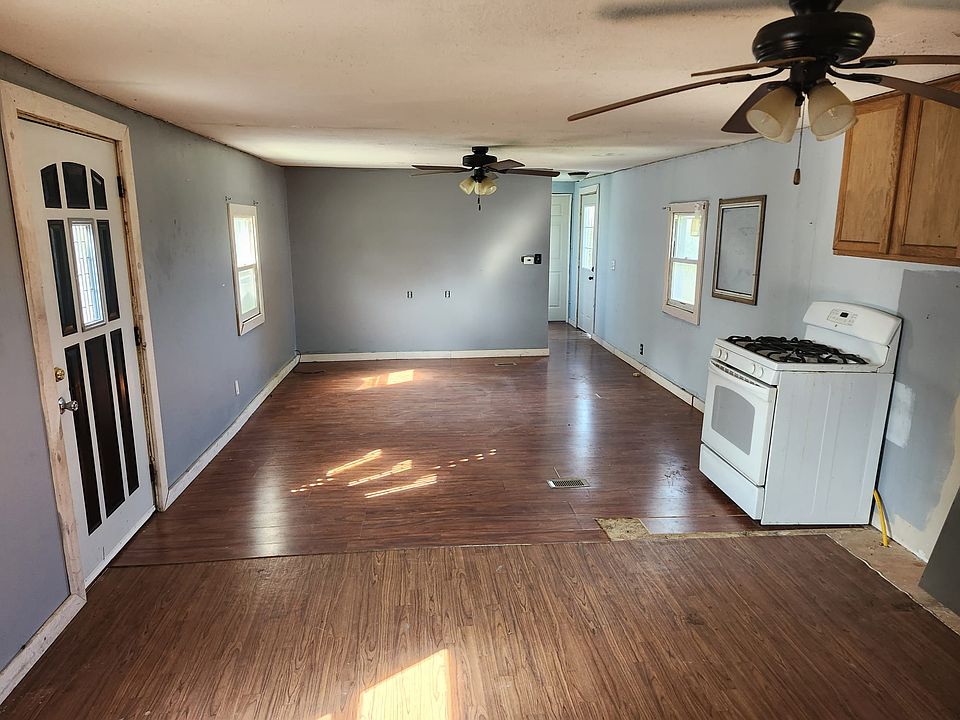 33 Pynes Dr Goodfield IL Zillow