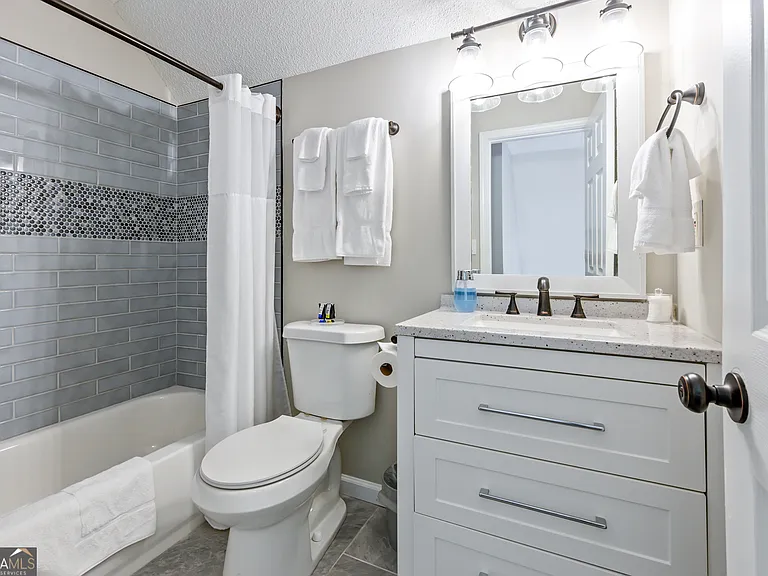 13 Windfield Dr — Photo 25
