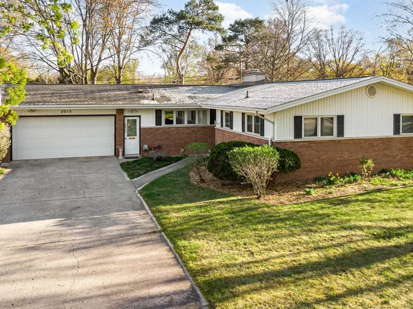 2015 Airfield Ln, Midland, MI 48642