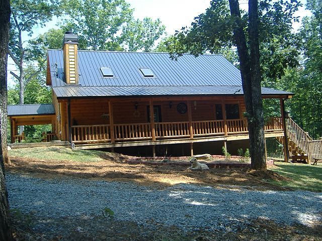 Front porch
						:
						have addtl pictures that can be emailed
