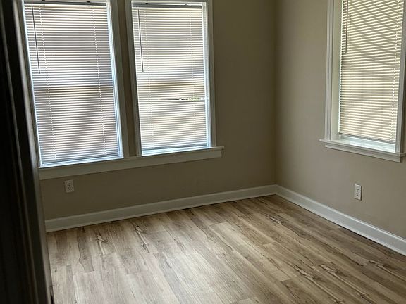 4th image of 3021 Appleton Ave