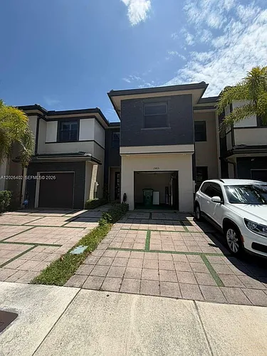 15815 NW 91st Ct Photo 1