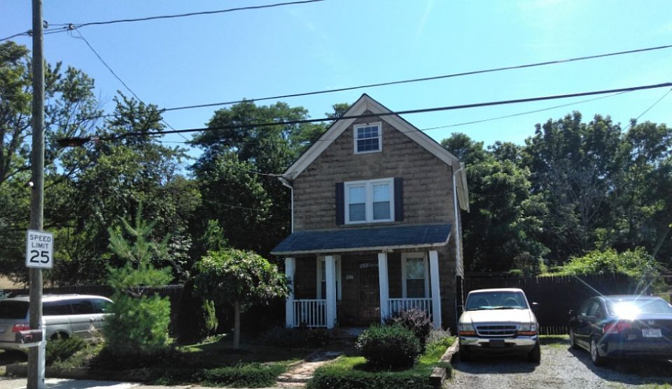 1st image of 519 Wellington St