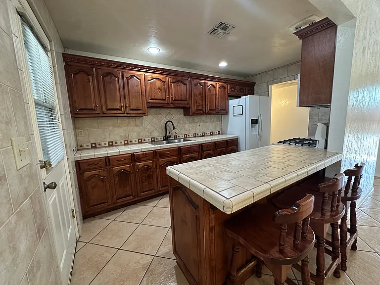 3209 S Capri Cir — Photo 17