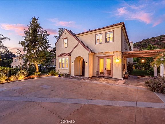 4th image of 2738 Sleepy Hollow Pl